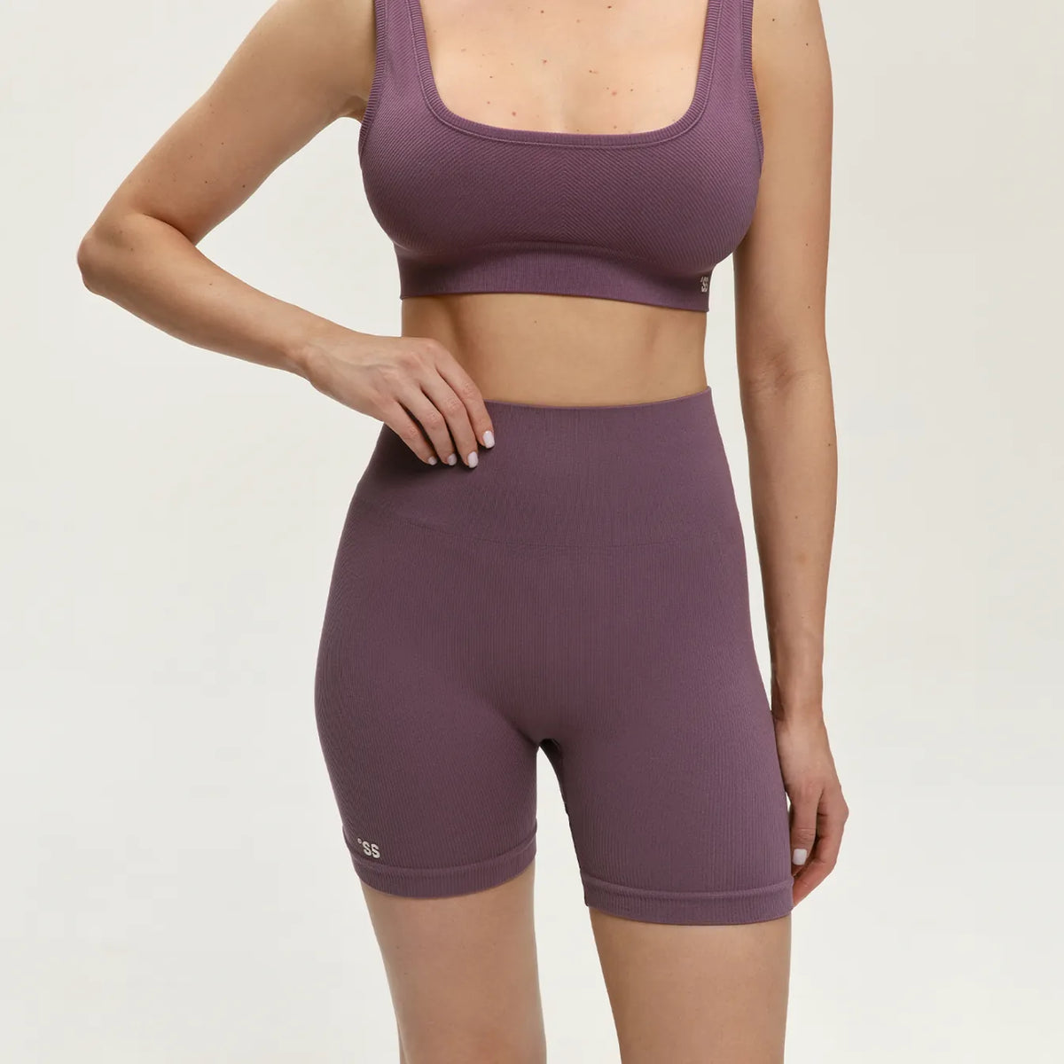 Seamless ribbed shorts Plum
